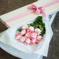 Classic boxed roses - pink