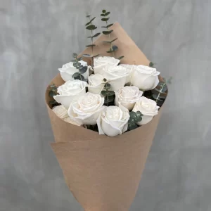 Soho White Roses